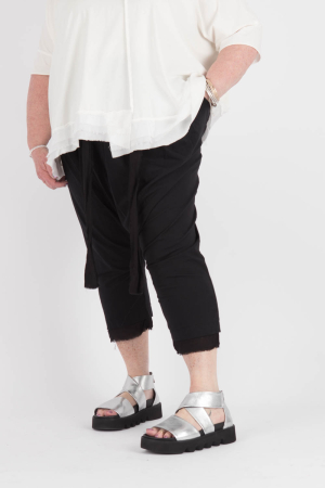 sb235388 - StudioB3 Jeremy Low Crotch Pants @ Walkers.Style buy women's clothes online or at our Norwich shop.